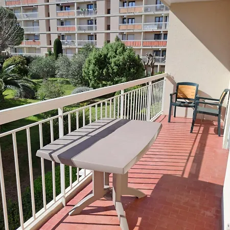 F3 Clair Et Calme A St Raphael * Saint-Raphael (Var)